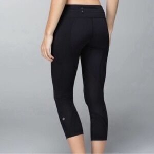 LuluLemon Black Crop Leggings Size 4